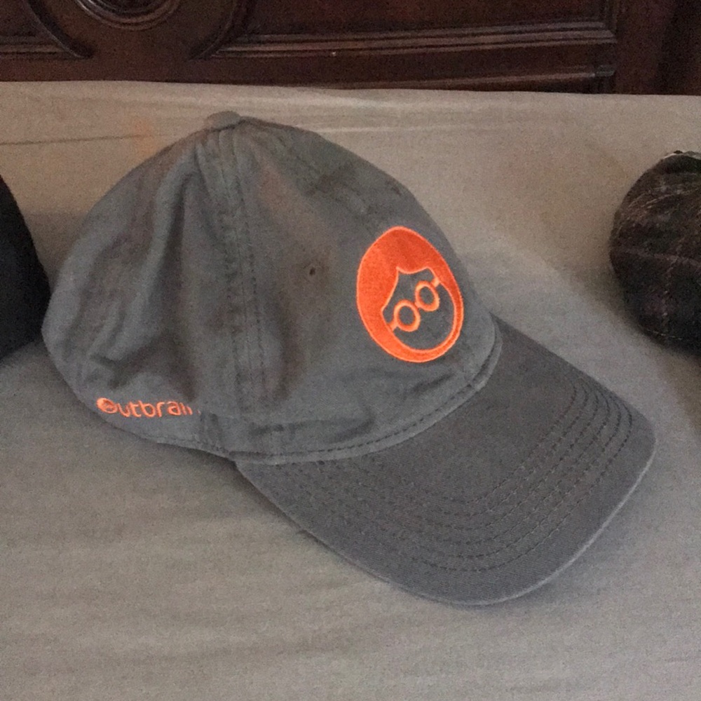 Bundle of caps in good condition adjustable - Picture 3 of 6